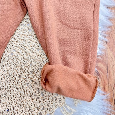 Conj. Casaco de Pelinho Camp com Capuz e Calça de Moletom - Caramelo